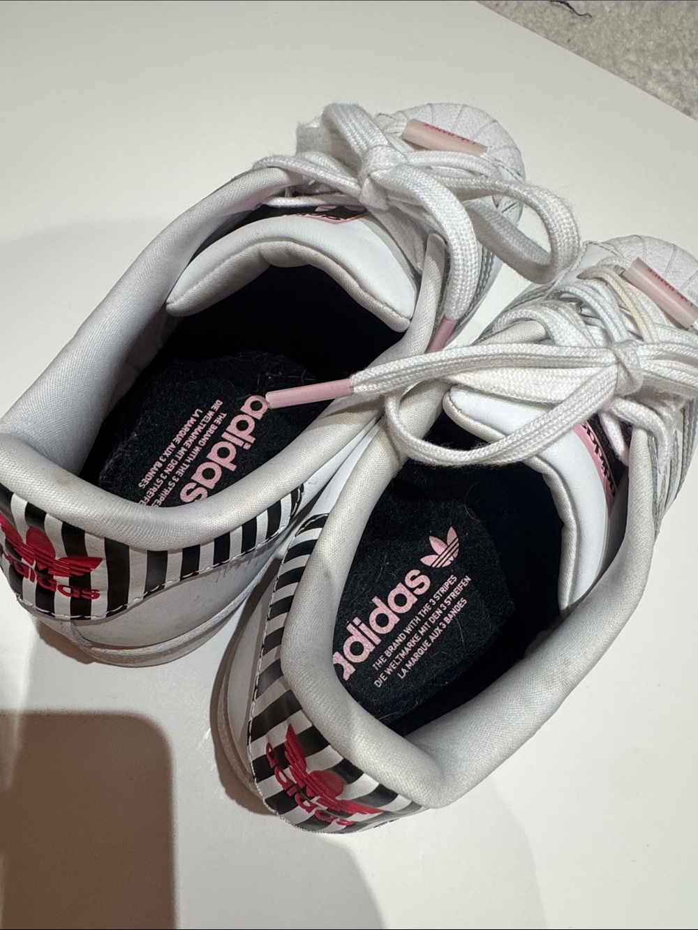 Adidas - Picture 6 of 7